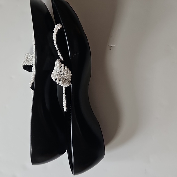 Robert Clergerie Sandal Slides Beaded White Starfish Black SZ 6.5 Resort - Picture 2 of 11